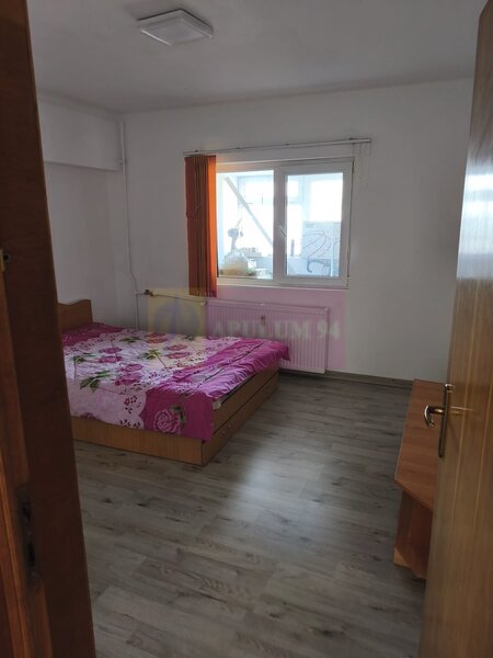 Vanzare apartament in zona Decebal- Calarasilor, metrou magistrala M2